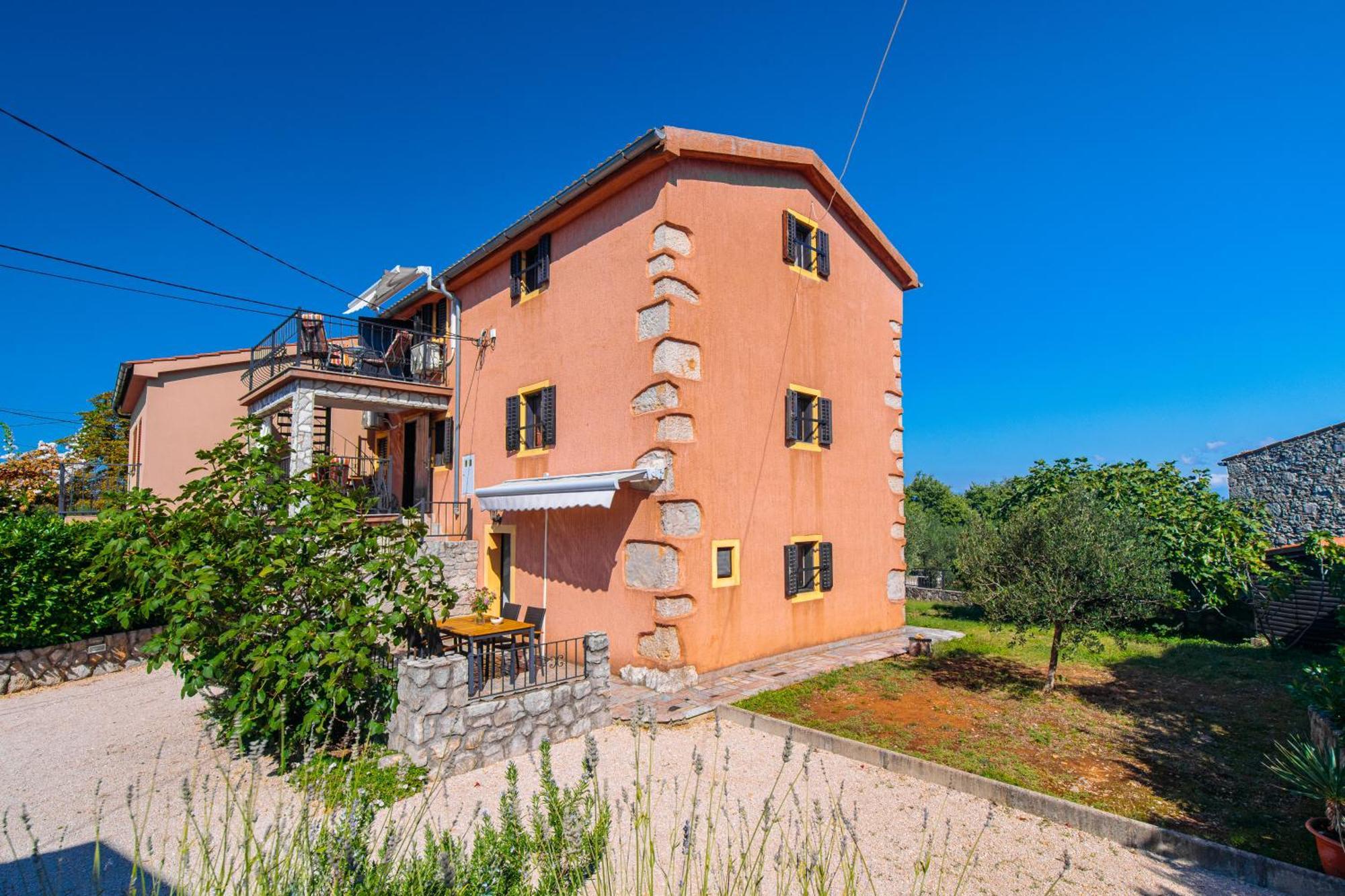 Apartments Lina Vrh  Exterior foto
